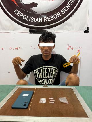 Berbekal Laporan Call Center 110, Polres Bengkalis Ringkus Terduga Pengedar Sabu di Duri Barat